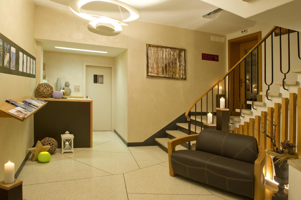 Hotel National Frutigen Bilik gambar